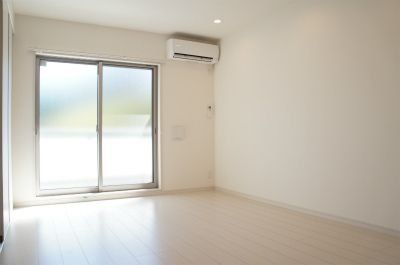 居室・リビング　明るい居室