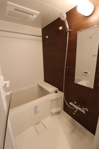 バス・シャワールーム　お風呂で日々の疲れを落としましょう