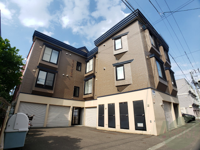 建物外観　札幌市北区麻生町「カーサノルテ麻生」