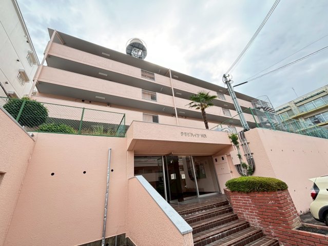 建物外観　詳細は、RISUMO江坂本店までお問合せください♪