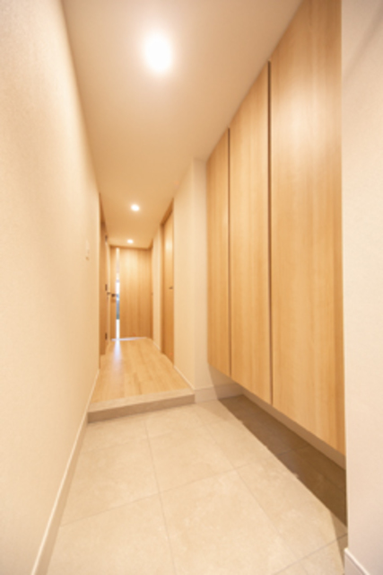 玄関　※写真は同タイプ住戸です。