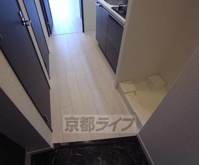 その他部屋・スペース　明るい廊下です。