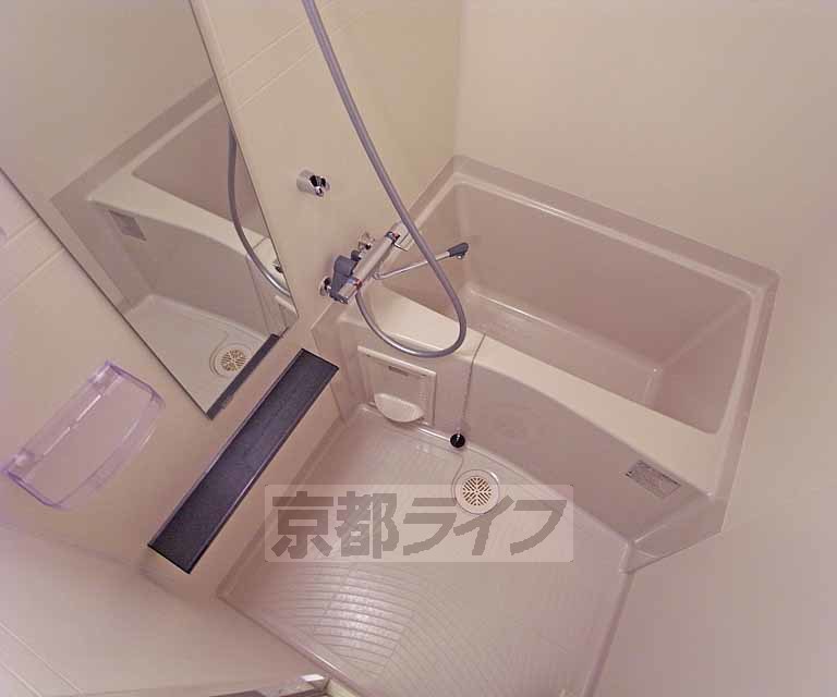 バス・シャワールーム　綺麗なお風呂です。