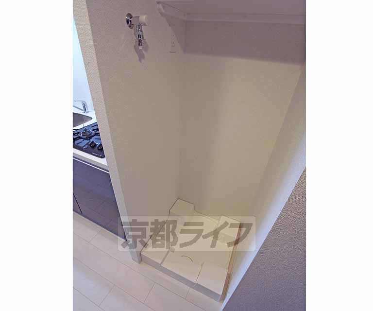 その他設備　室内に洗濯機置けます。