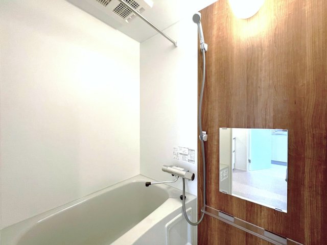 バス・シャワールーム　モデルルームの為、現状を優先致します。