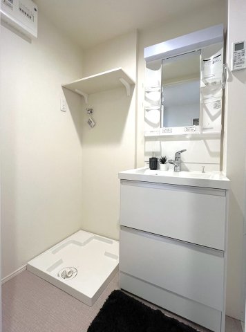 洗面設備　モデルルームの為、現状を優先致します。