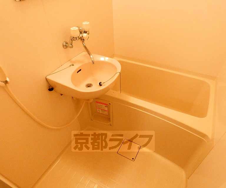 バス・シャワールーム　セパレートタイプになります。