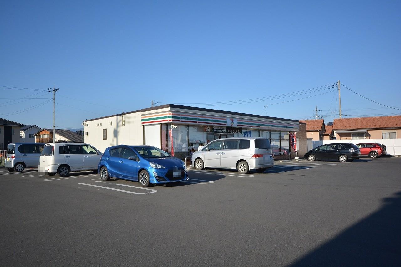 コンビニ　セブンイレブン群馬赤堀南店（コンビニ）まで257m