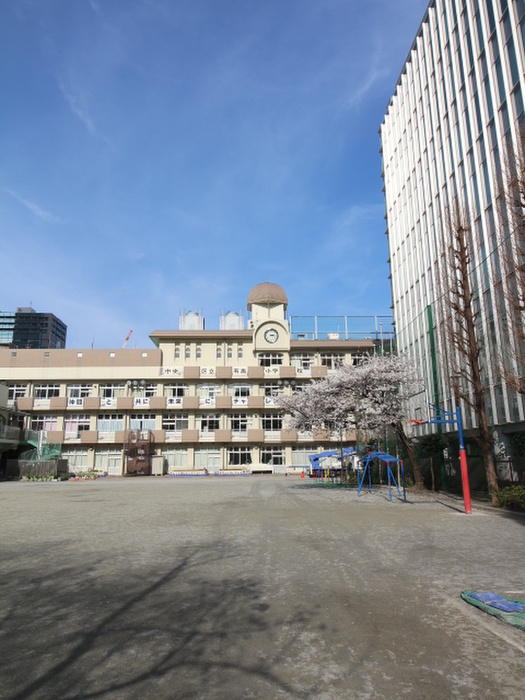 公園　有馬小学校 ・幼稚園（公園）まで280m