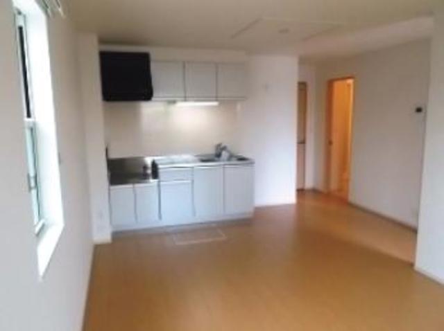 居室・リビング　１３．５帖の広々ＬＤＫ。