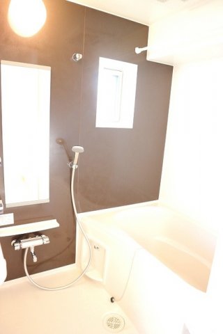 バス・シャワールーム　ゆったり過ごせるお風呂です