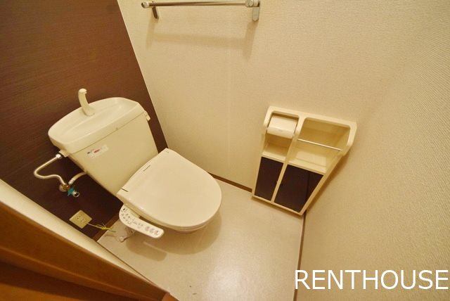 トイレ　別号室の写真です