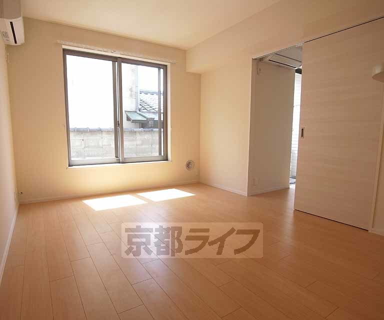 居室・リビング　日当たりの良いお部屋です。