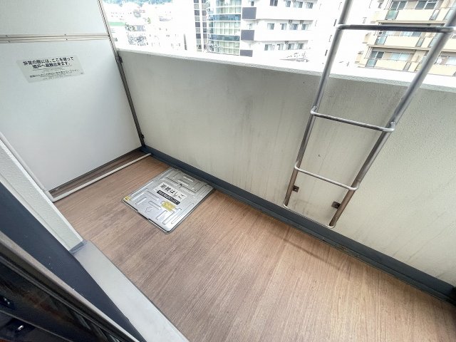 バルコニー　バルコニーからの眺めを楽しみながら食事をしませんか