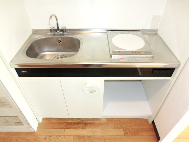 キッチン　1口IHコンロで火を使わず、料理初心者の方にもおすすめです！