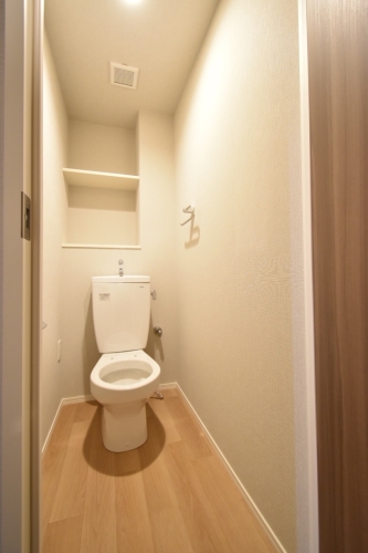 トイレ　２階の参考写真です。現況を優先します。