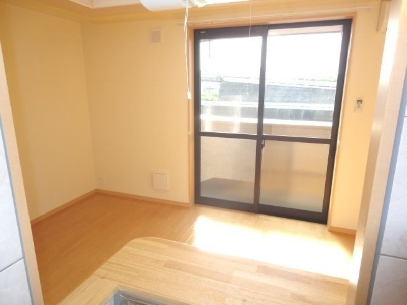 居室・リビング　図面と現状に相違がある場合には現状を優先