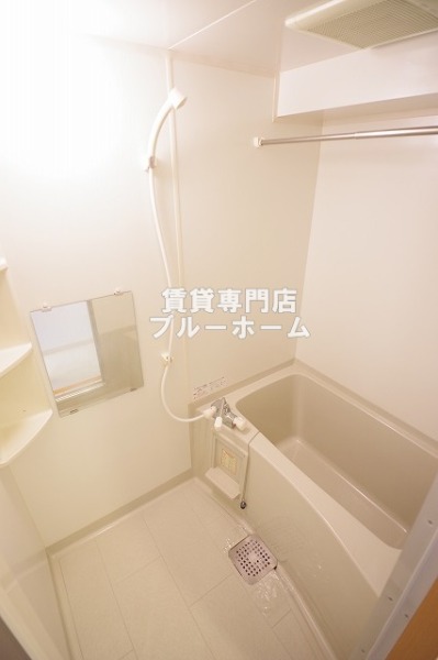 バス・シャワールーム　浴室綺麗です！