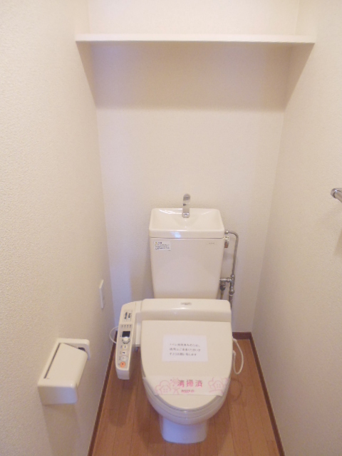 トイレ　洗浄機能付き便座のトイレ