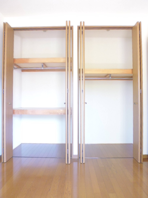 収納　洋室クローゼット収納