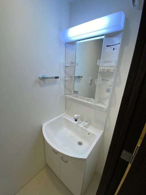洗面設備　※参考写真