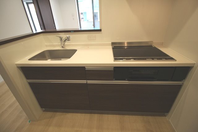 キッチン　IHコンロのシステムキッチン