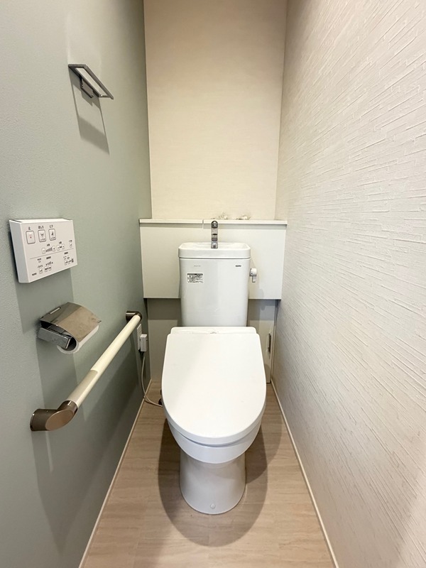 トイレ　★寒い冬でも安心の温水洗浄便座★