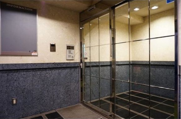 エントランス　清潔なエントランスです