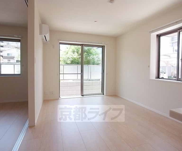 居室・リビング　１１帖の広々としたリビングです。