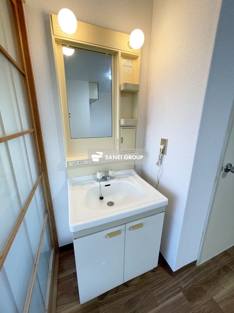 洗面設備　同仕様