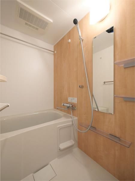 バス・シャワールーム　※別部屋参考写真