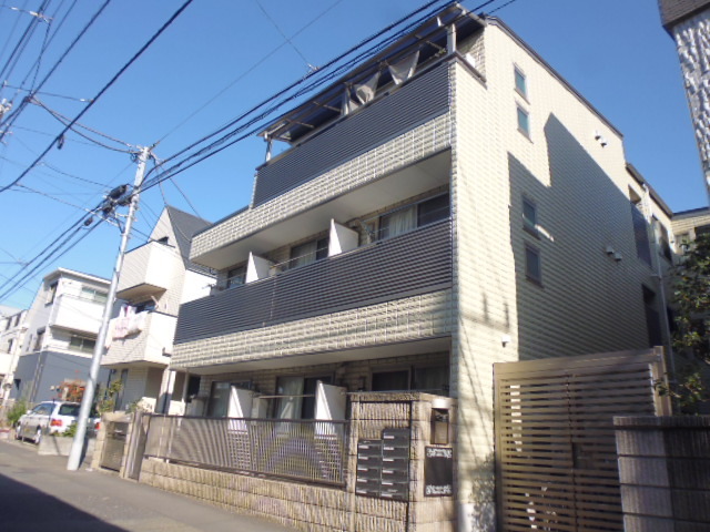 建物外観　★急行停車「調布」駅まで徒歩５分・都心へのアクセスは良好★