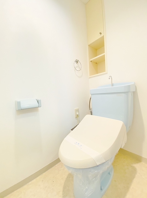 トイレ　温水洗浄便座