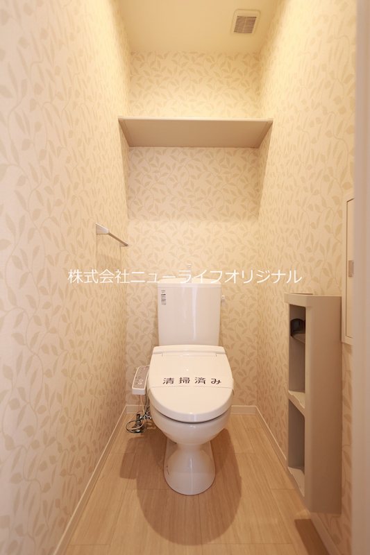 トイレ　あると嬉しい温水洗浄便座付き♪