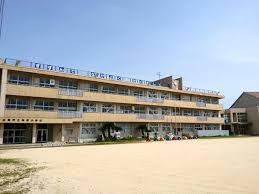 小学校　出雲市立神西小学校（小学校）まで2227m