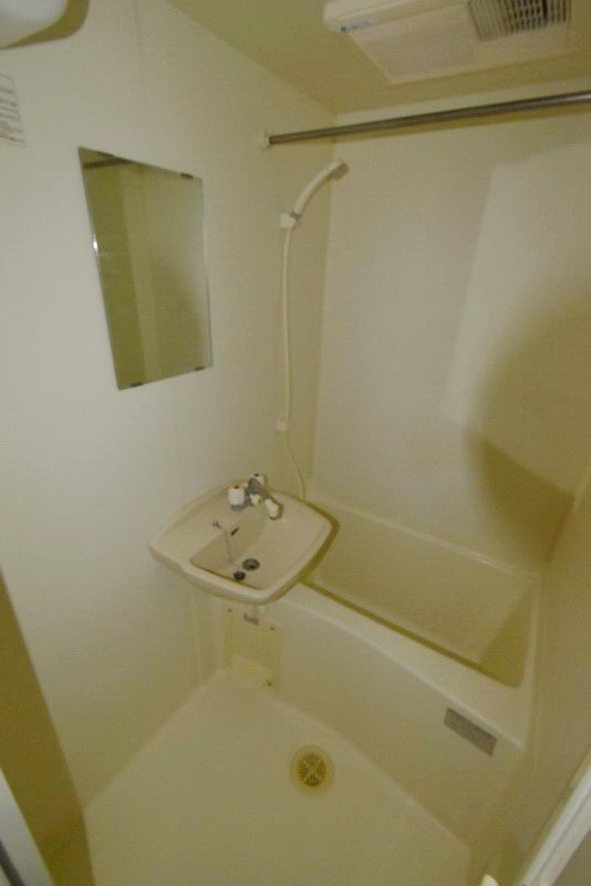 バス・シャワールーム　バス
