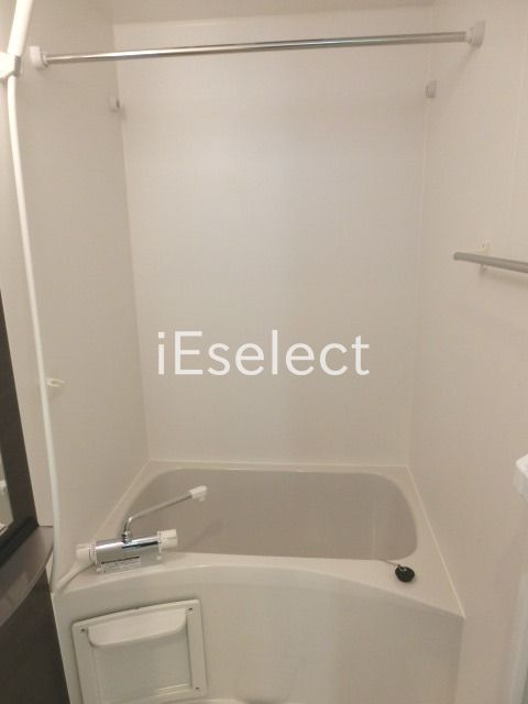 バス・シャワールーム　雨の日に便利な浴室乾燥機