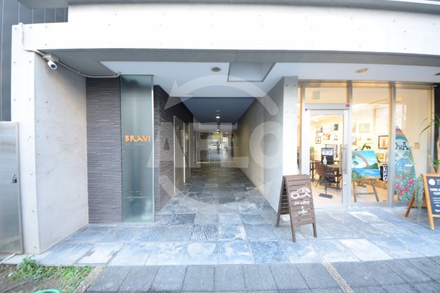 エントランス　ブラービ上本町　エントランス