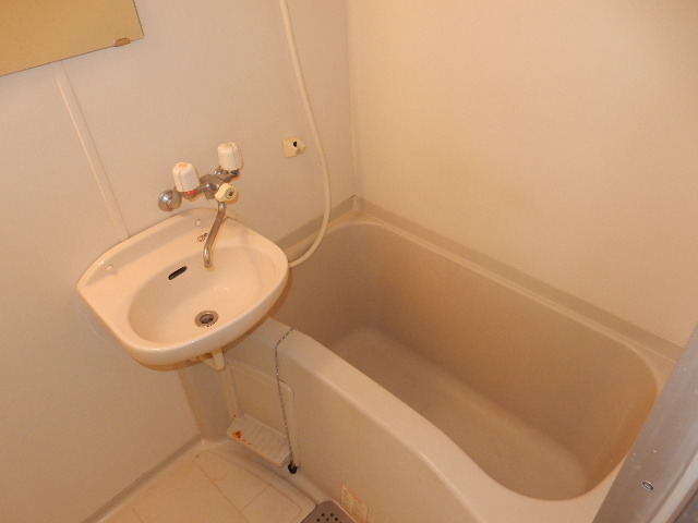 バス・シャワールーム　お風呂です。