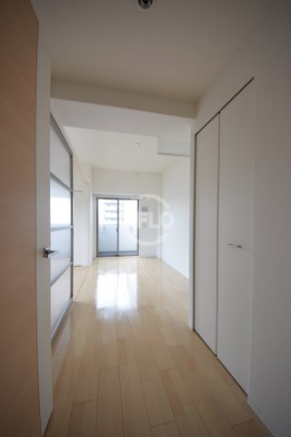 居室・リビング　セレニテ上町台　リビング