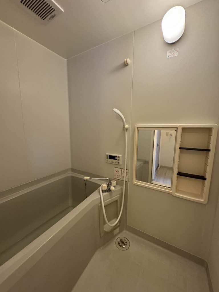 バス・シャワールーム　バス