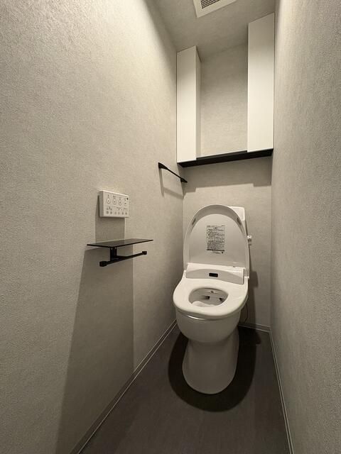 トイレ　落ち着いたトイレです