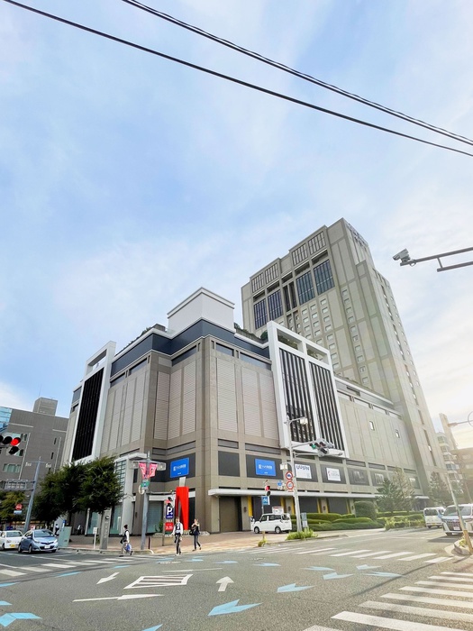 ショッピングセンター　センチュリーシティ（ショッピングセンター）まで680m