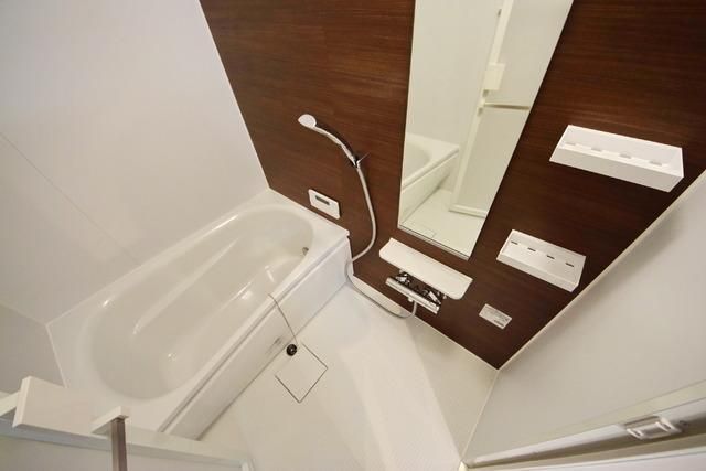 バス・シャワールーム　★追い焚き付きの綺麗なバスルームです★