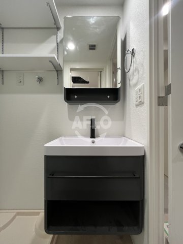 洗面設備　セレニテ日本橋ミラク　独立洗面台