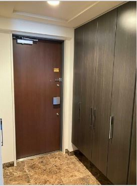 玄関　2006年竣工　ザ・タワーズ台場：玄関