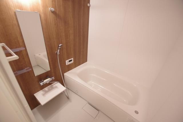 バス・シャワールーム　※同タイプ部屋の写真です。