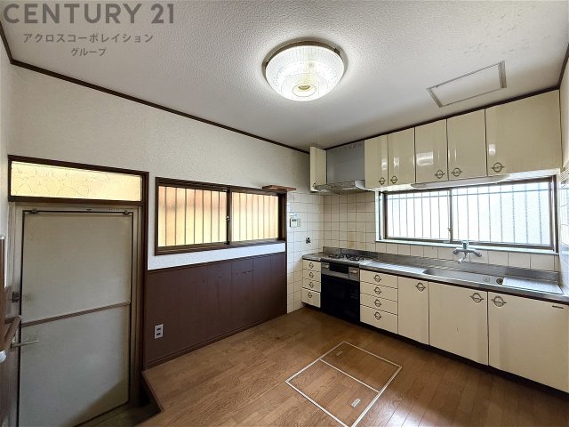 居室・リビング　２面採光で明るいお部屋です♪