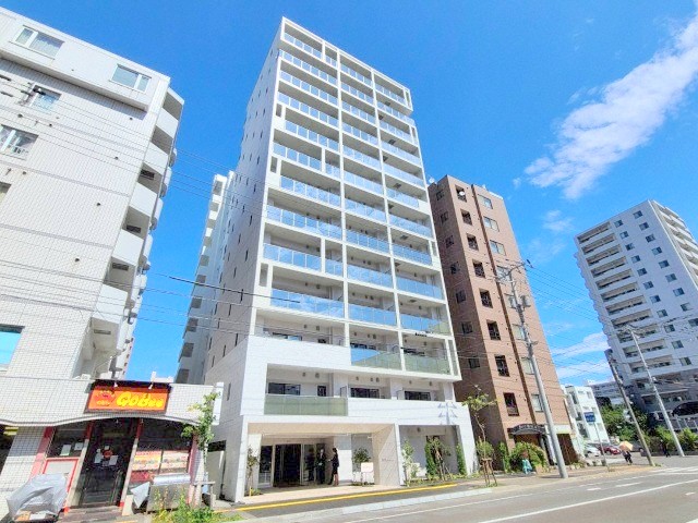 建物外観　北12条駅、北大すぐそばの築浅分譲リースです♪