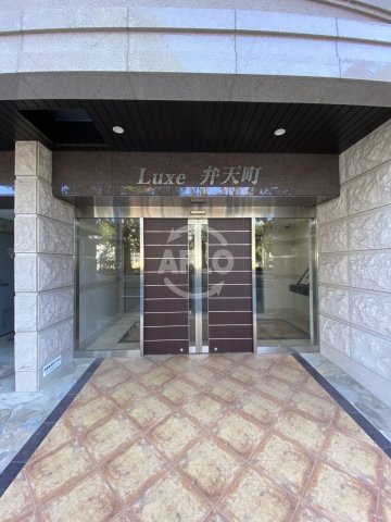 エントランス　ラグゼ弁天町　エントランス